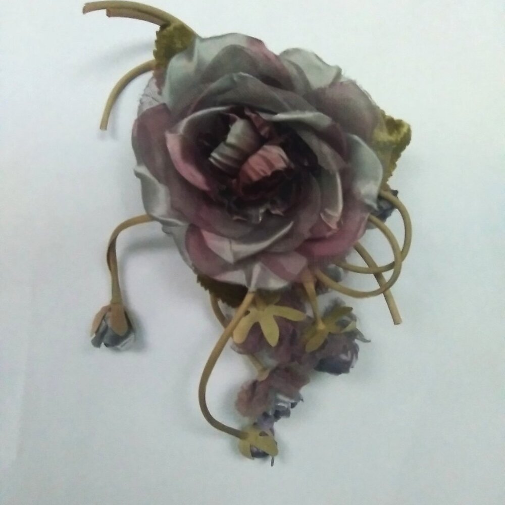 Vintage Floral Brooch / Pin